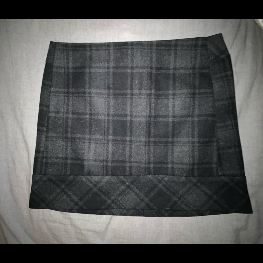 Women’s wool skirt